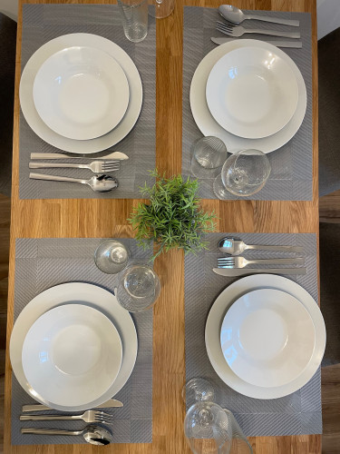 EnterLivingHomes Business & family Apartment