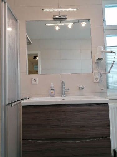 EnterLivingHomes Business & family Apartment