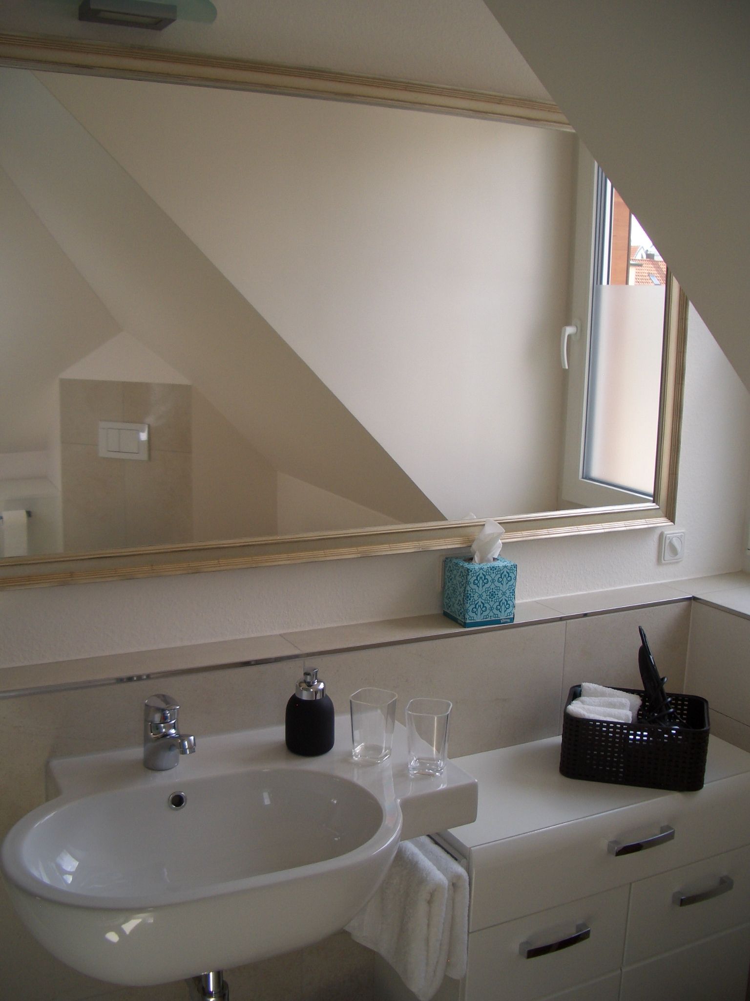 Modern Apartment In The Center Of Sindelfingen - 4