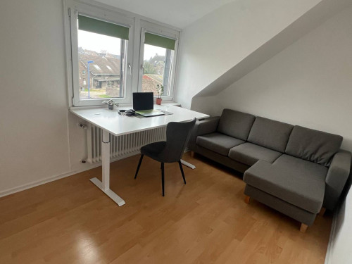 Bright 3 Room Appartment incl. Balcony - Gallery - 13