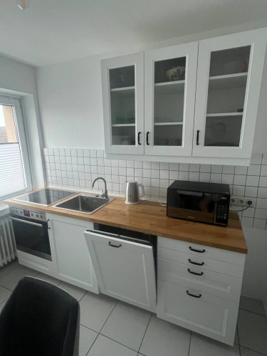 Bright 3 Room Appartment incl. Balcony - Gallery - 9