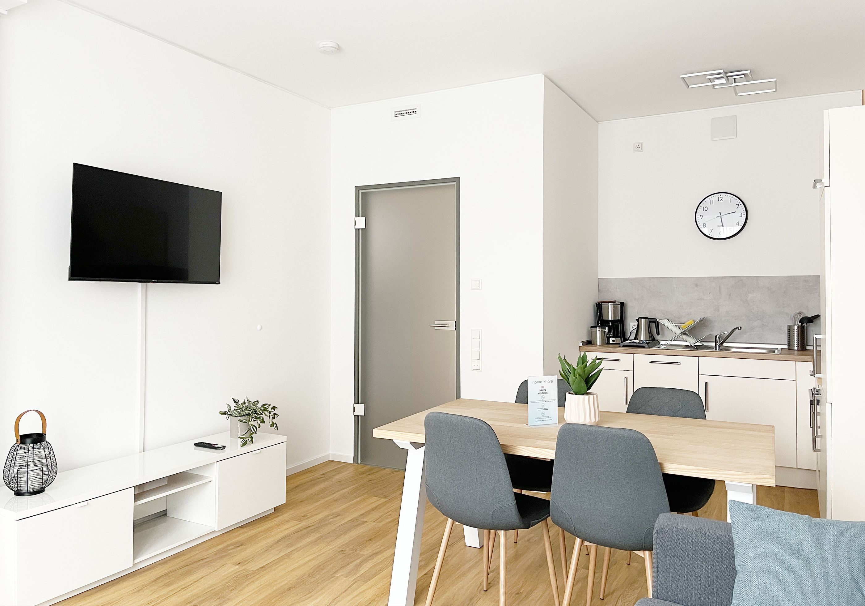  Fully Furnished And Equipped 4-Bed Apartments | Parking | Kitchen | Wi-Fi  -  Fully furnished and equipped 4-bed apartments | parking | kitchen | Wi-Fi  - Gallery -  11