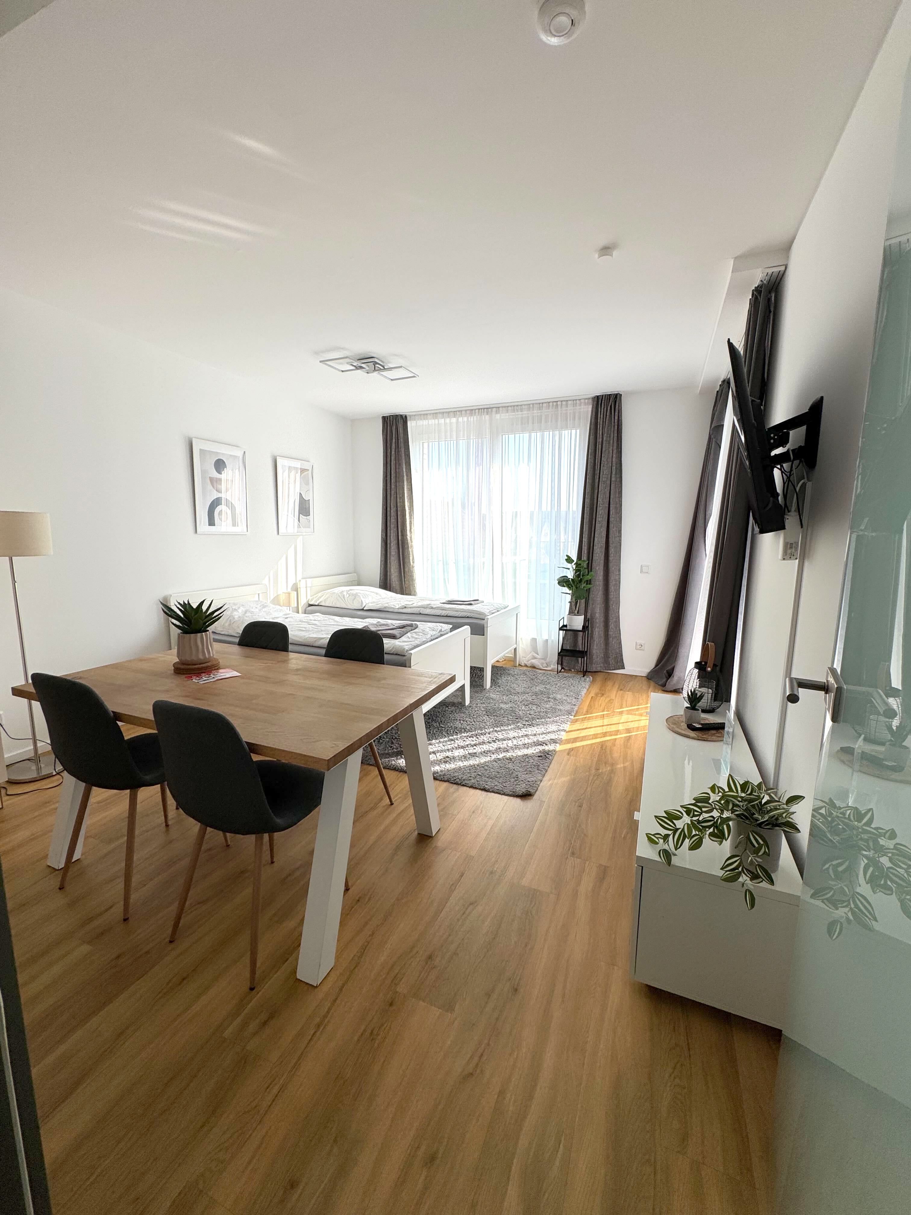  Fully Furnished And Equipped 4-Bed Apartments | Parking | Kitchen | Wi-Fi  -  Fully furnished and equipped 4-bed apartments | parking | kitchen | Wi-Fi  - Gallery -  1