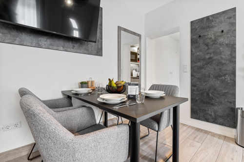 BRiGHT: Suite for 2 | center | kitchen | modern