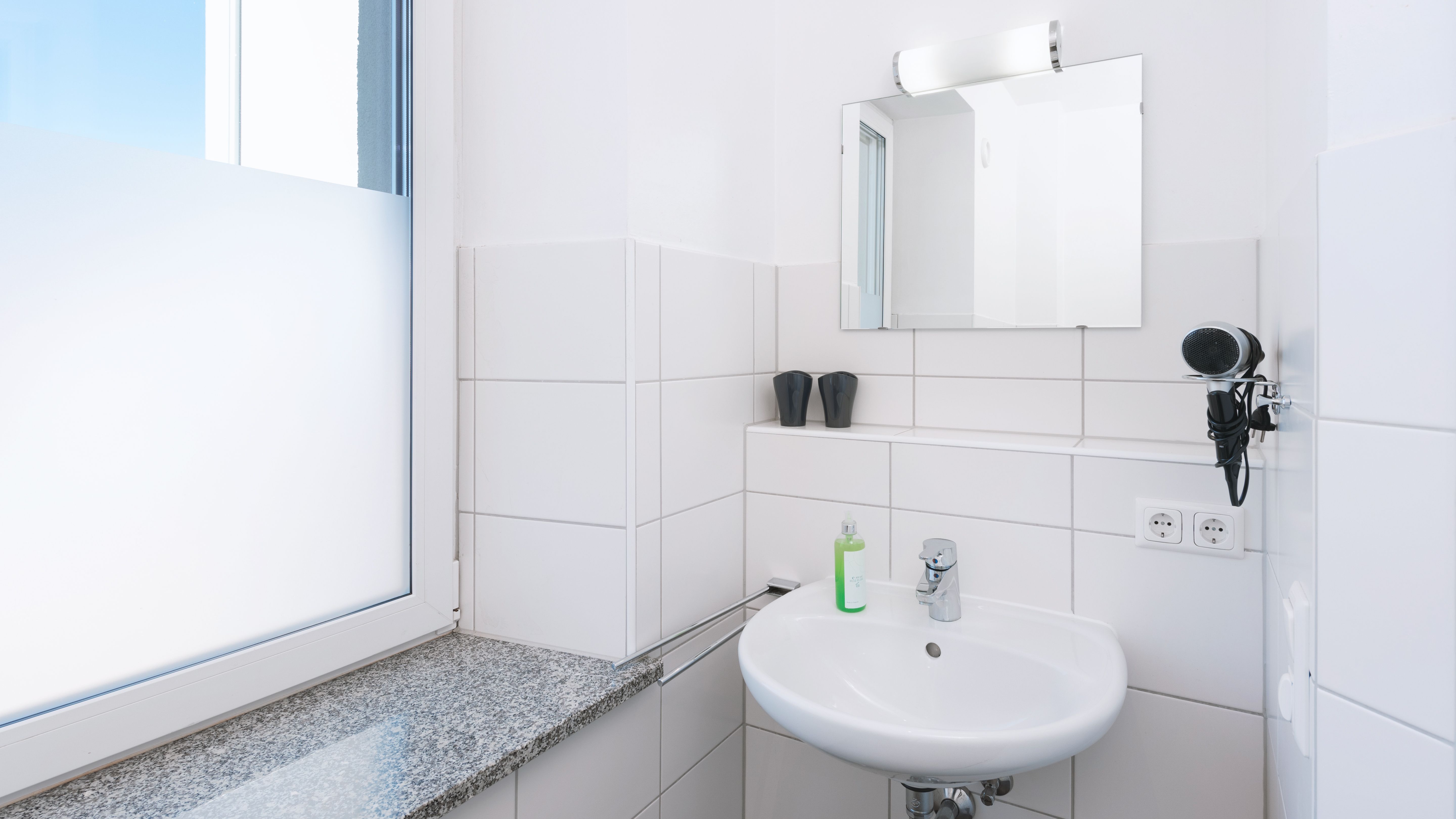 Modern & Gorgeous Studio In Schweinfurt  -  Modern & gorgeous studio in Schweinfurt  - Gallery -  1