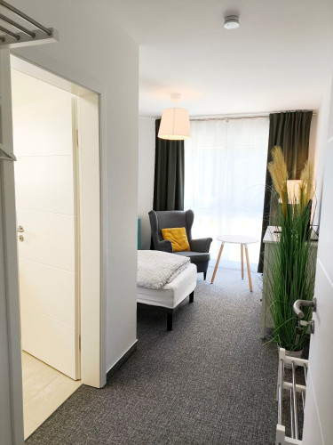 Serviced apartment, Construction manager Project manager Apartment
