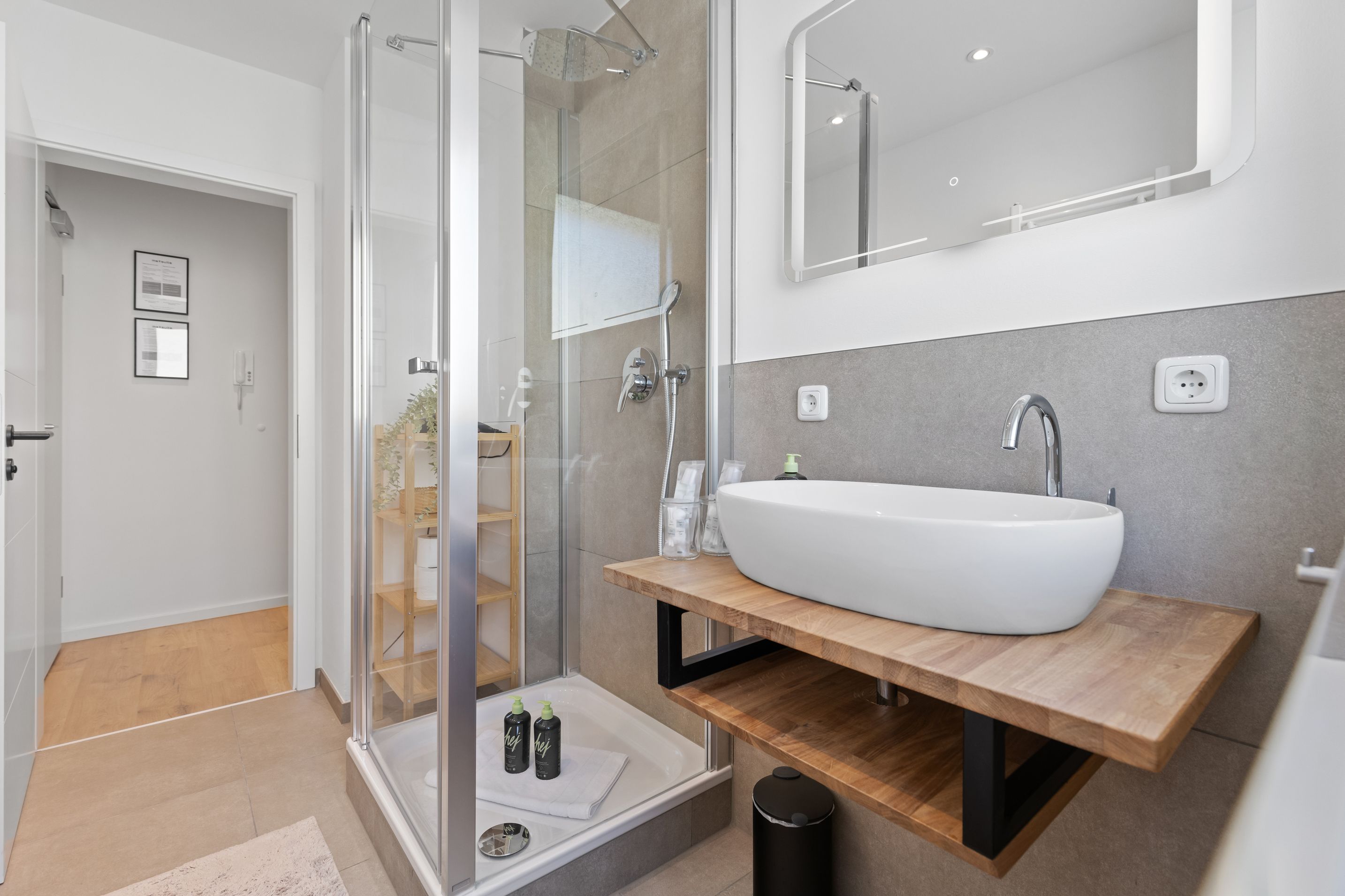  Quiet And Modern Suite In Augsburg  -  Quiet and modern suite in Augsburg  - Gallery -  2