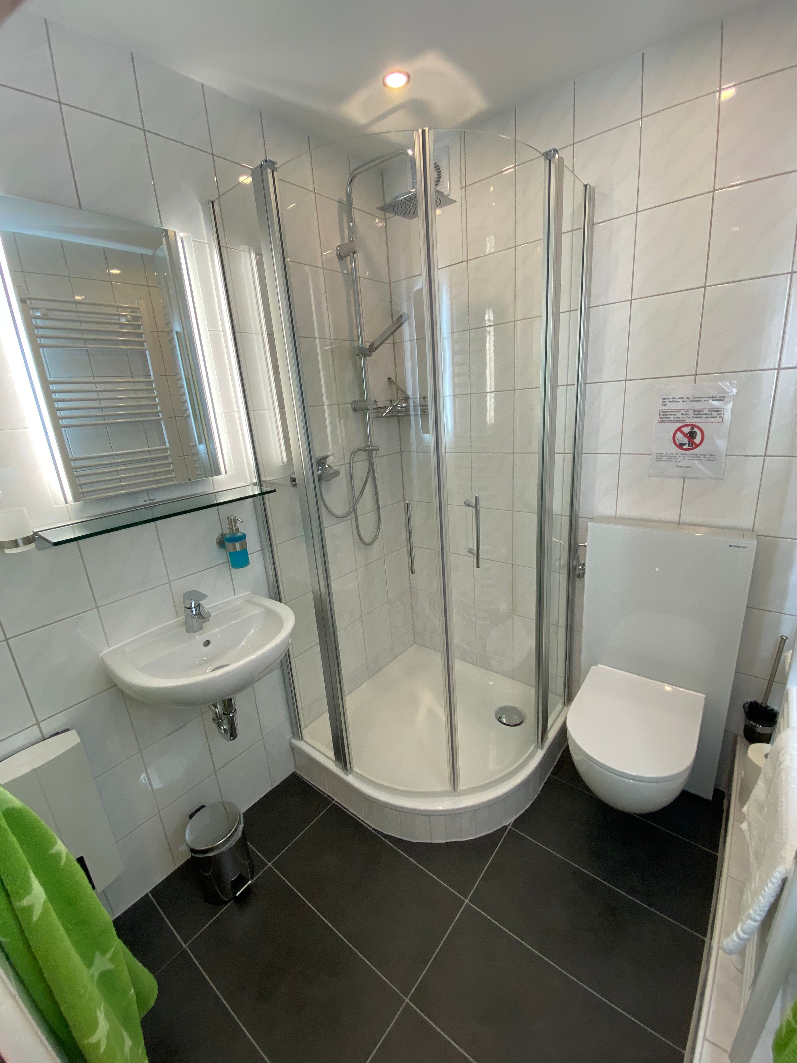 Quiet, Spacious Suite - 1