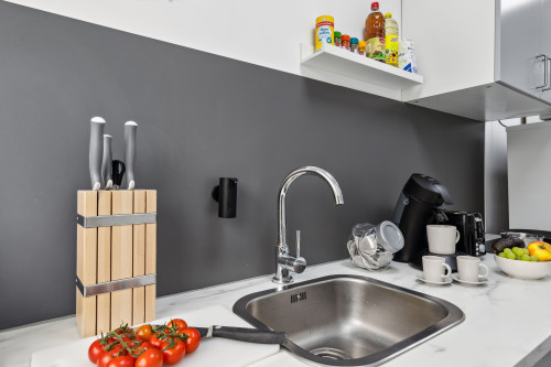 Modern City Apt | Walk to Central Station - Gallery - 15