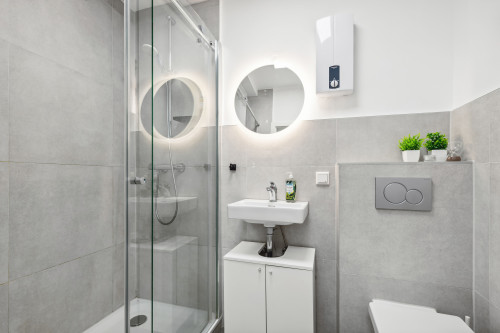 Modern City Apt | Walk to Central Station - Gallery - 24