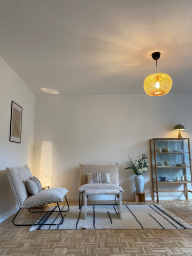Furnished Apartment with Terrace in Hamburg-Berne