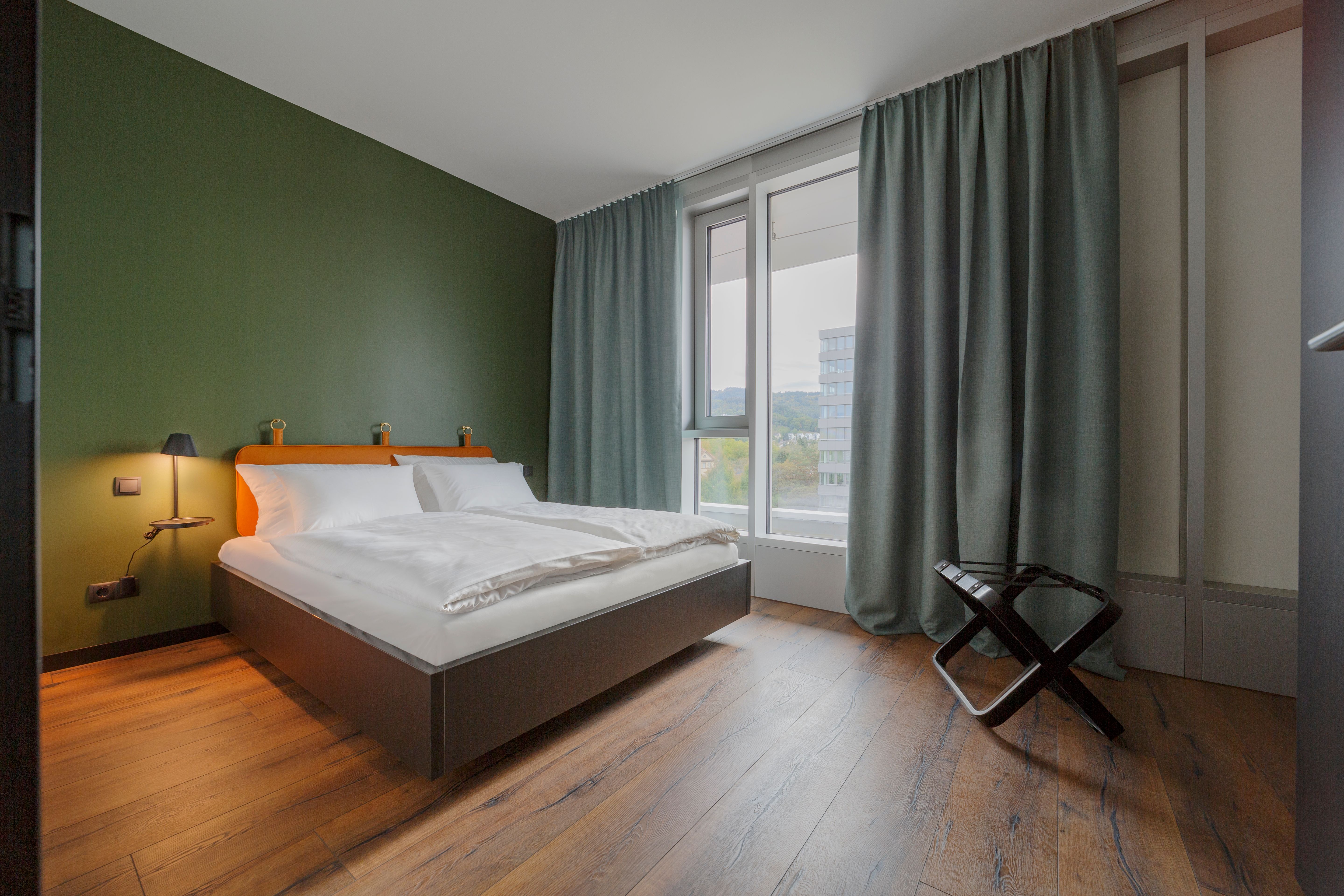 Luxurious, Spacious Suite In Central New Building - luxurious, spacious suite in central new building - Gallery - 9