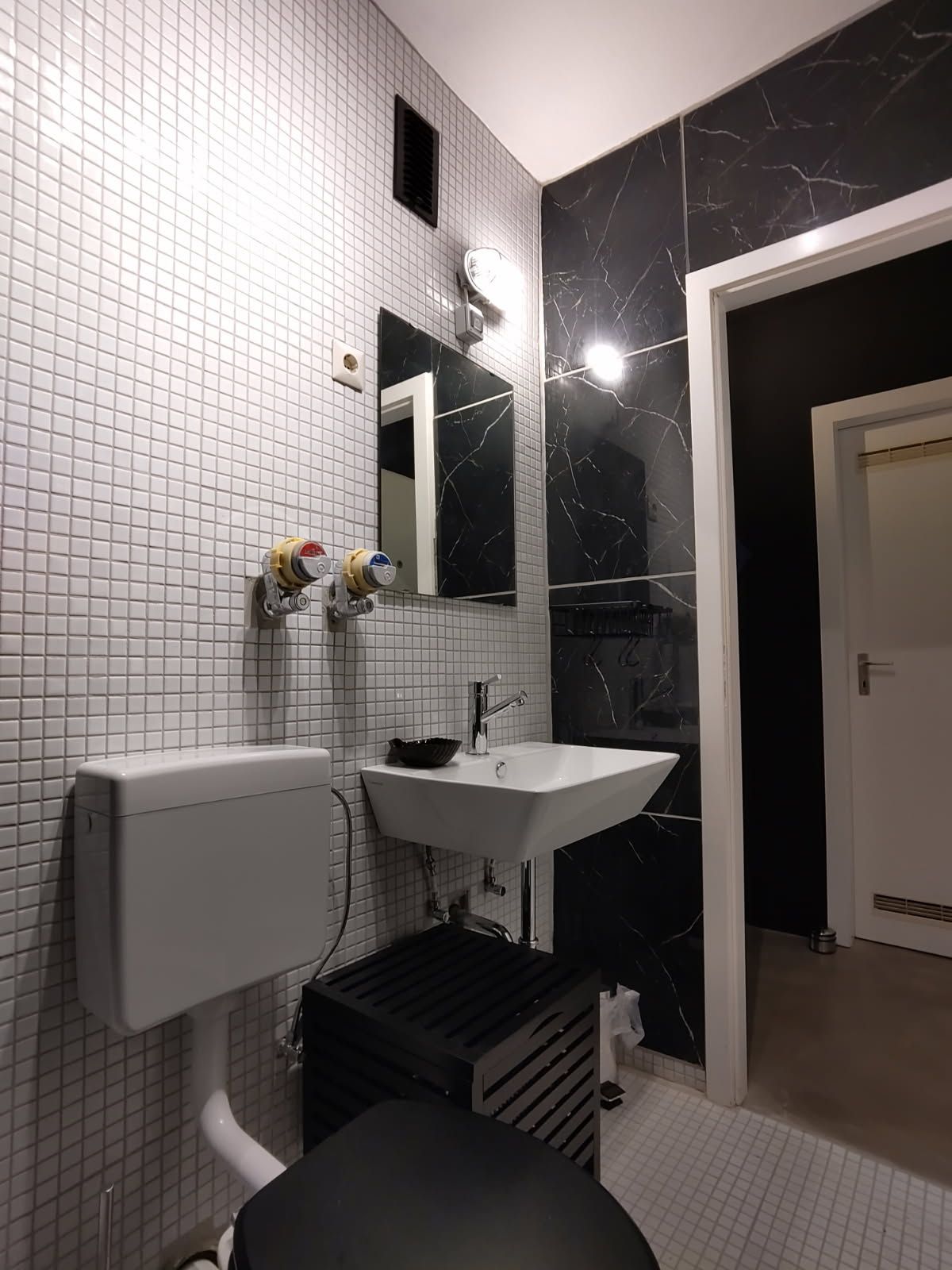 Cosy, Comfy, Close To Centre: Mini-Loft In The Green North Of Bonn - Cosy, comfy, close to centre: Mini-loft in the green North of Bonn - Gallery - 24
