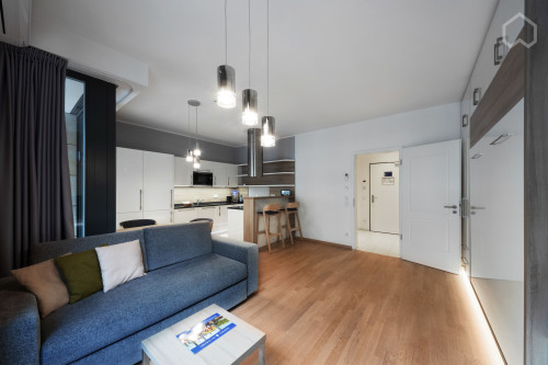 High-quality studio in the centre of Dresden with balcony, 15 minutes walk from the main station
