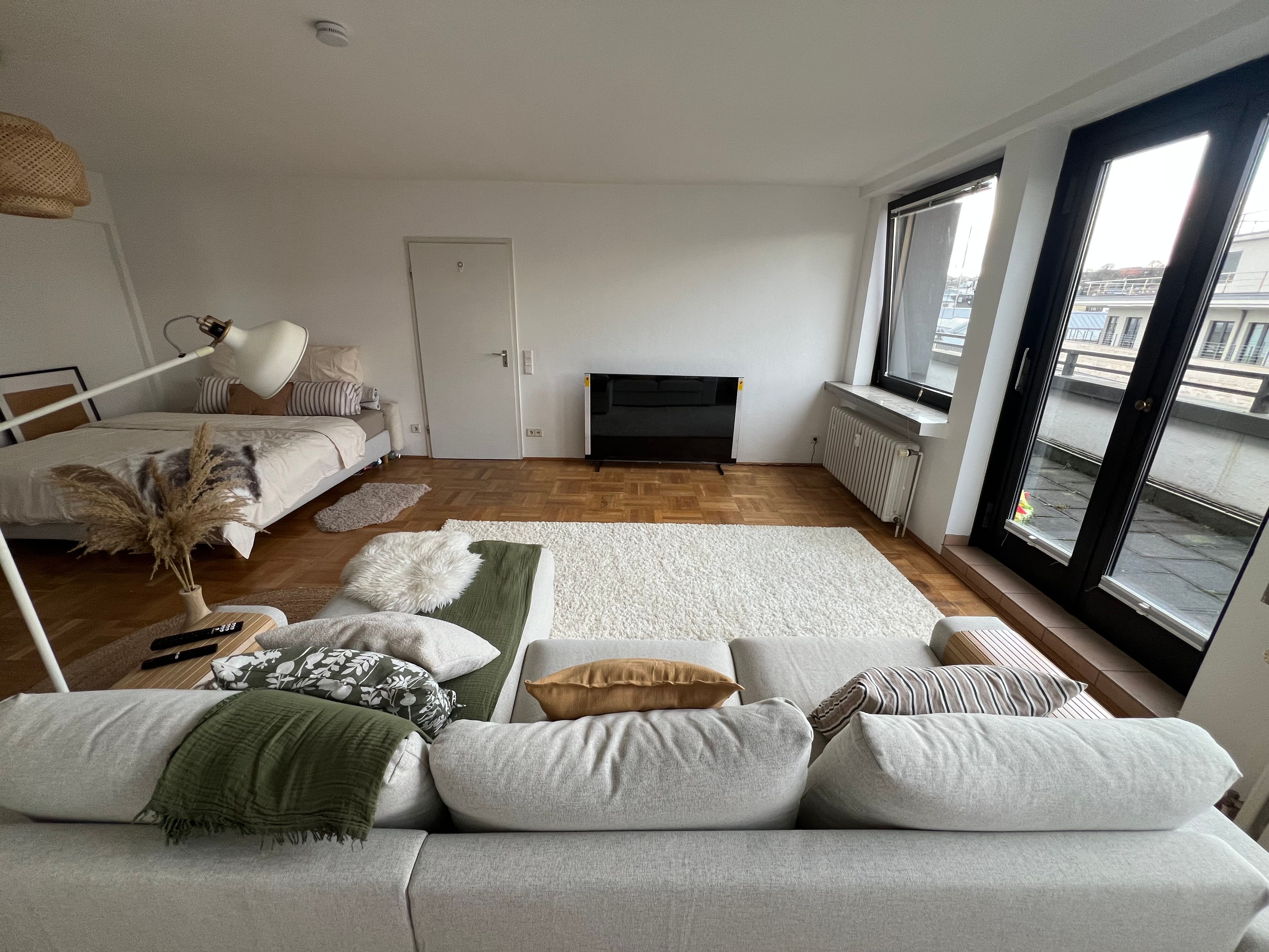  Bright & Cozy Private Penthouse In The Heart Of Wuppertal  -  Bright & cozy private penthouse in the heart of Wuppertal  - Gallery -  16