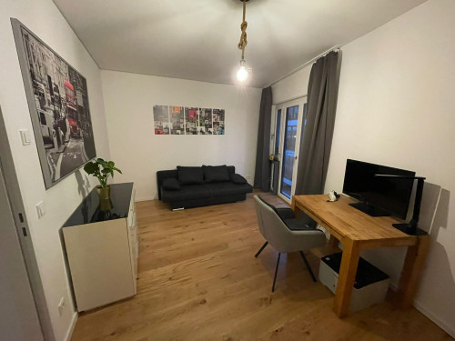 Beautiful Room in the HafenCity with River View – New Building, Furnished, All-Inclusive!