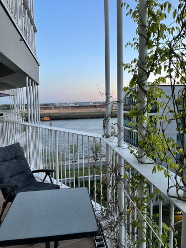 Beautiful Room in the HafenCity with River View – New Building, Furnished, All-Inclusive!