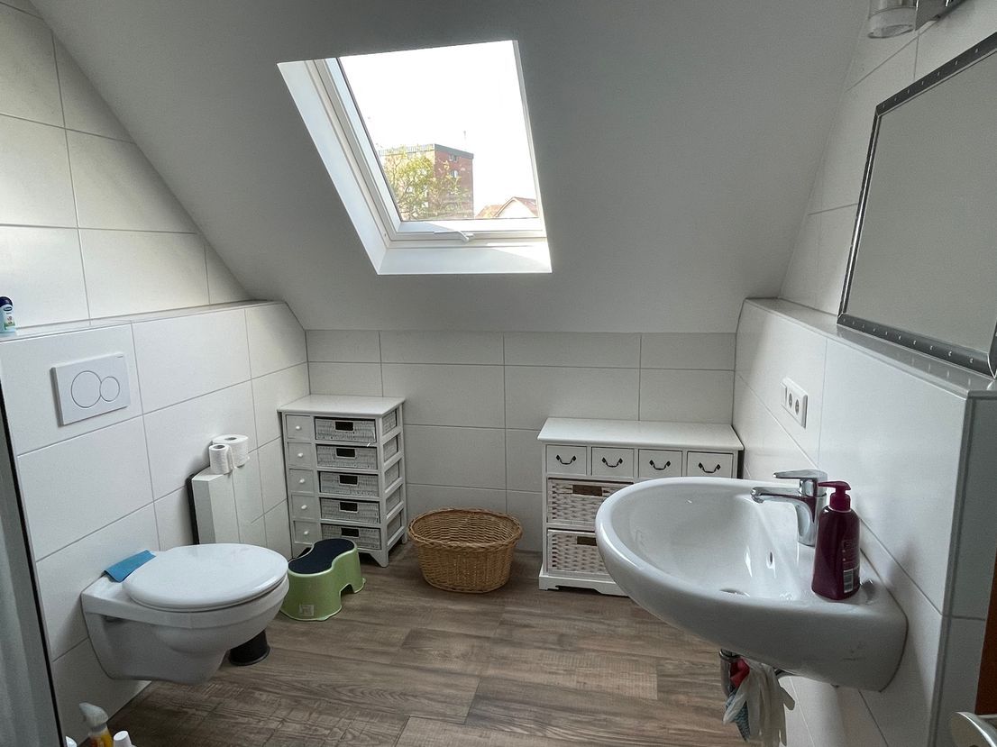 Stylish, Renovated & Fully Furnished 2 Bedroom Apartment In Troisdorf - 7