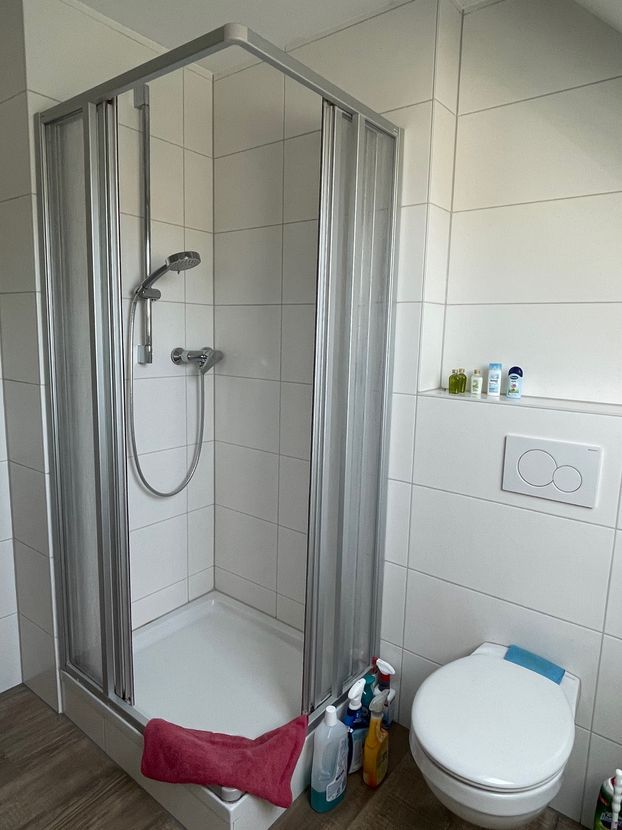 Stylish, Renovated & Fully Furnished 2 Bedroom Apartment In Troisdorf - 5