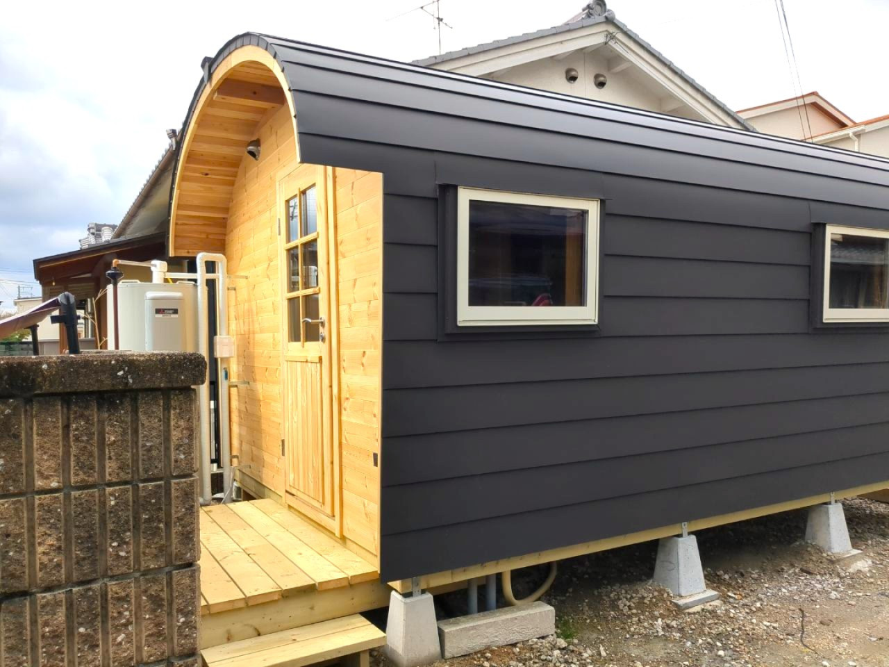  Tiny Home With Private Bathroom  -  Goichō Home  - Gallery -  12