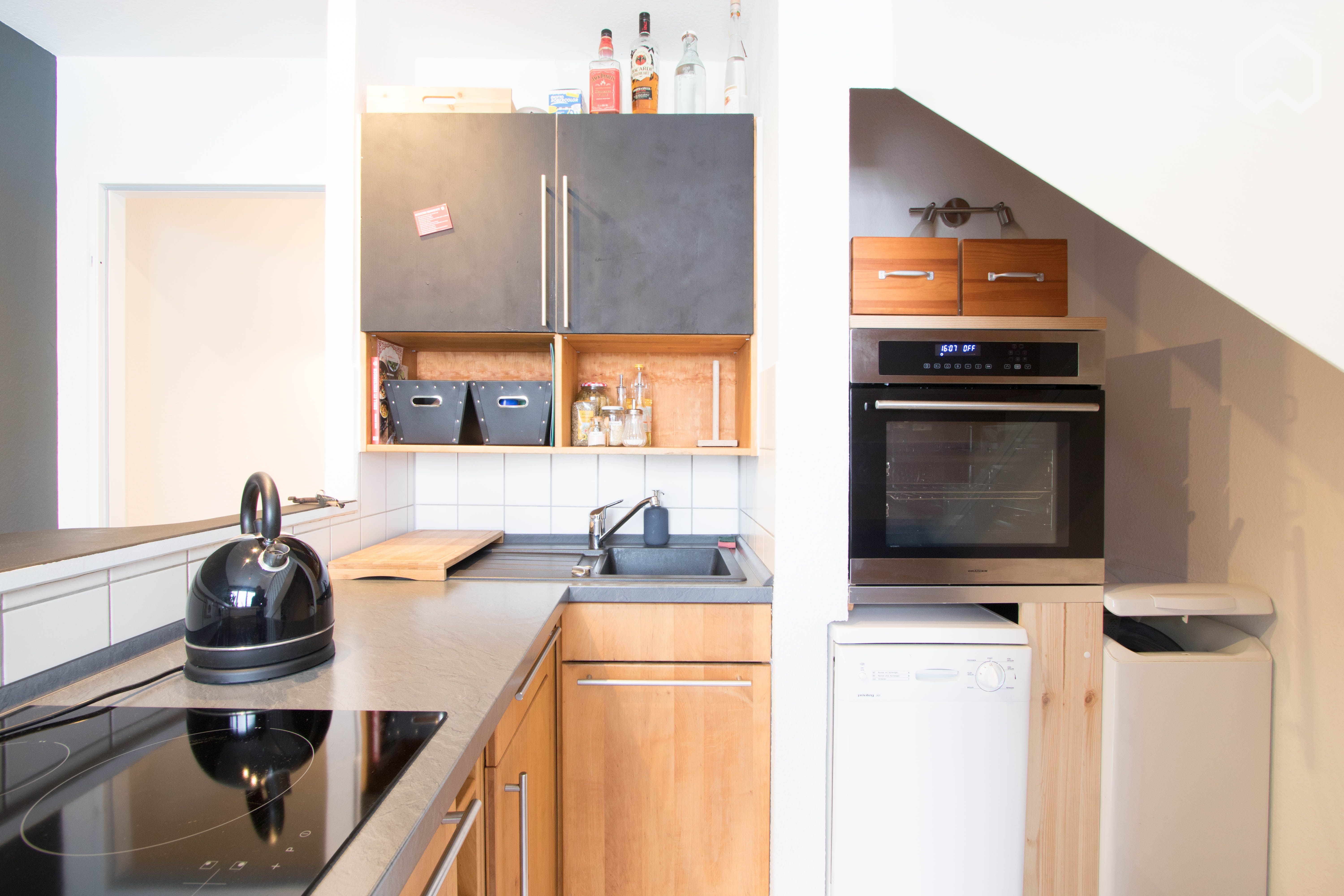 Spacious And Cozy Suite In Nice Area With Balcony - 13
