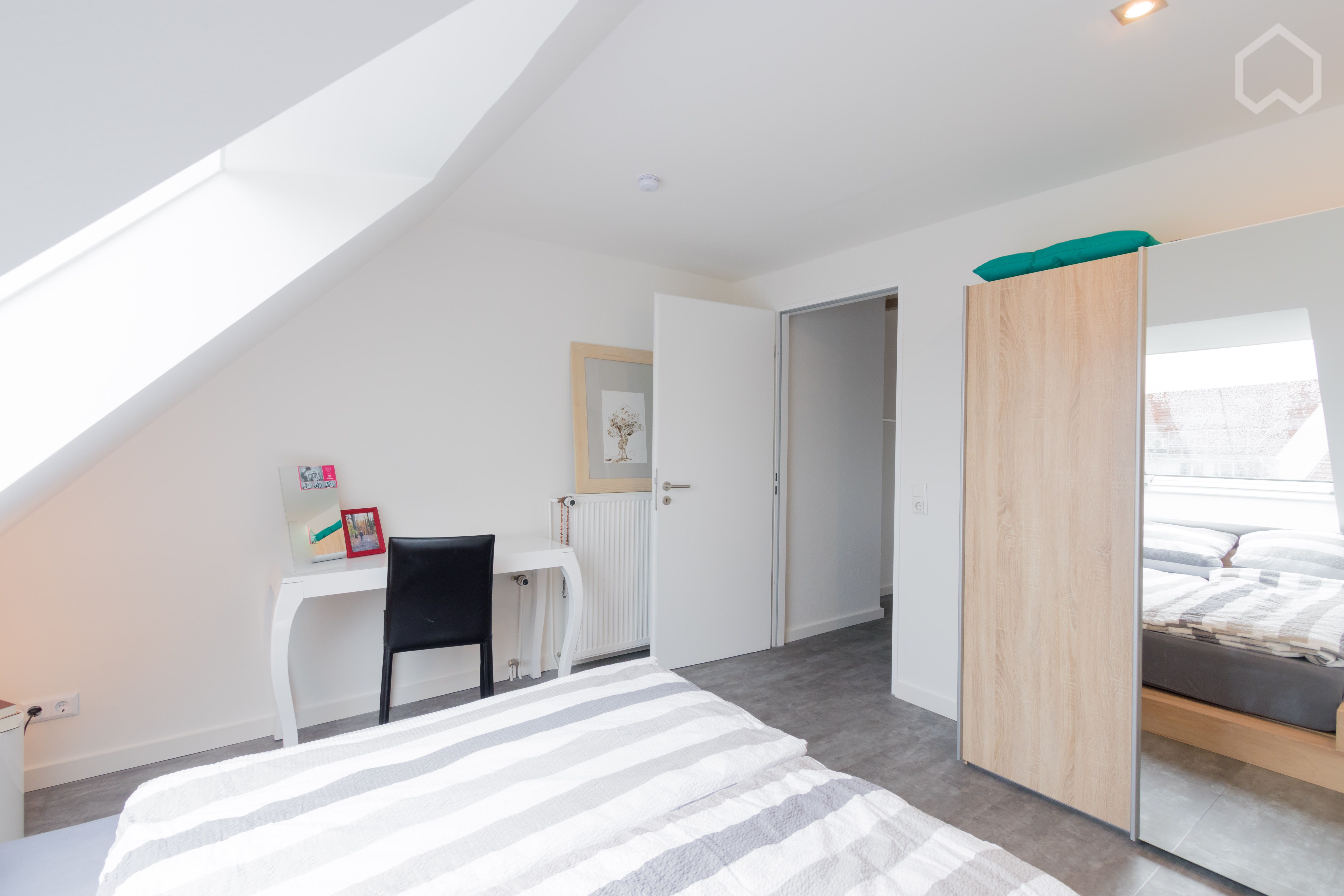 Spacious And Cozy Suite In Nice Area With Balcony - 22