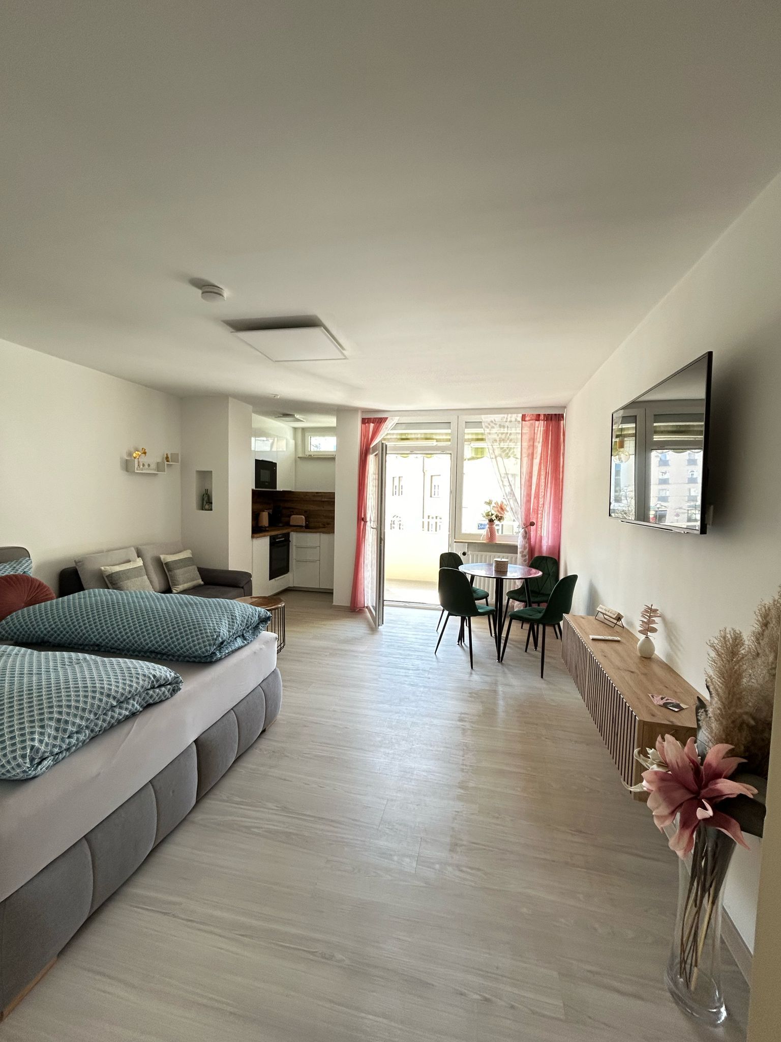 Lilis Apartment Mit Dem Balkon  -  Lilis Apartment mit dem Balkon  - Gallery -  2