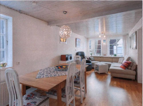 Beautiful old town house, centrally located, renovated and furnished