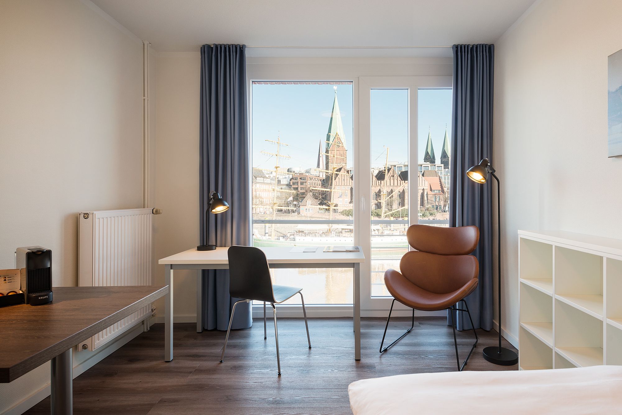 Beautiful Apartment On The Banks Of The Weser With Panoramic View Of The Historic Old Town, Directly - 8