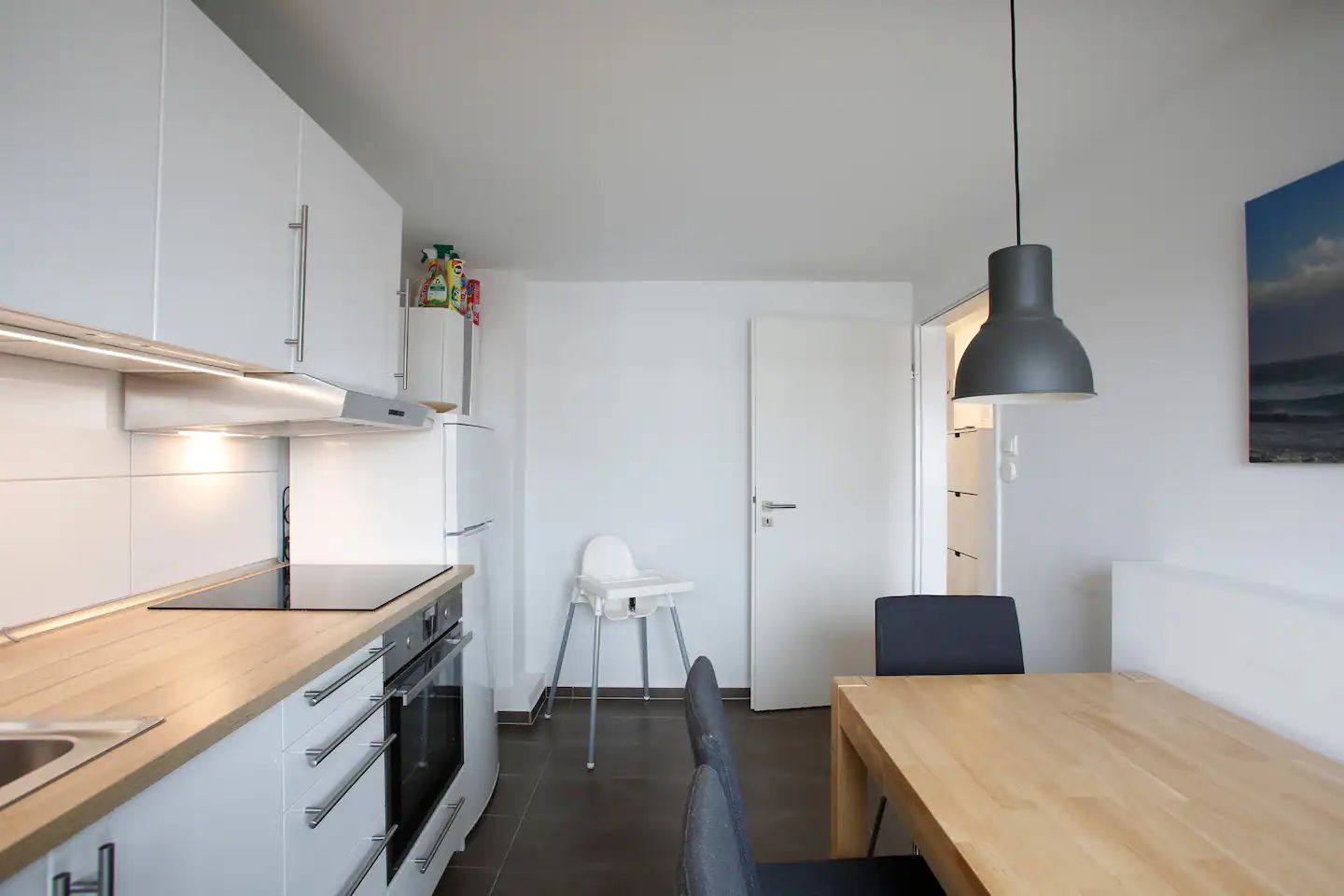 Well Cut 3-Room Apartment In The Trendy District Of St. Pauli - 9