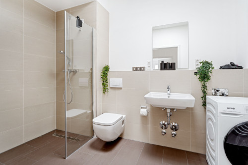Iconic 2BR Apartment HANSEN I Balcony I next to Mercedes I Stuttgart I Kitchen I Home Office - Gallery - 5