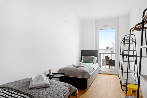 Iconic 2BR Apartment HANSEN I Balcony I next to Mercedes I Stuttgart I Kitchen I Home Office