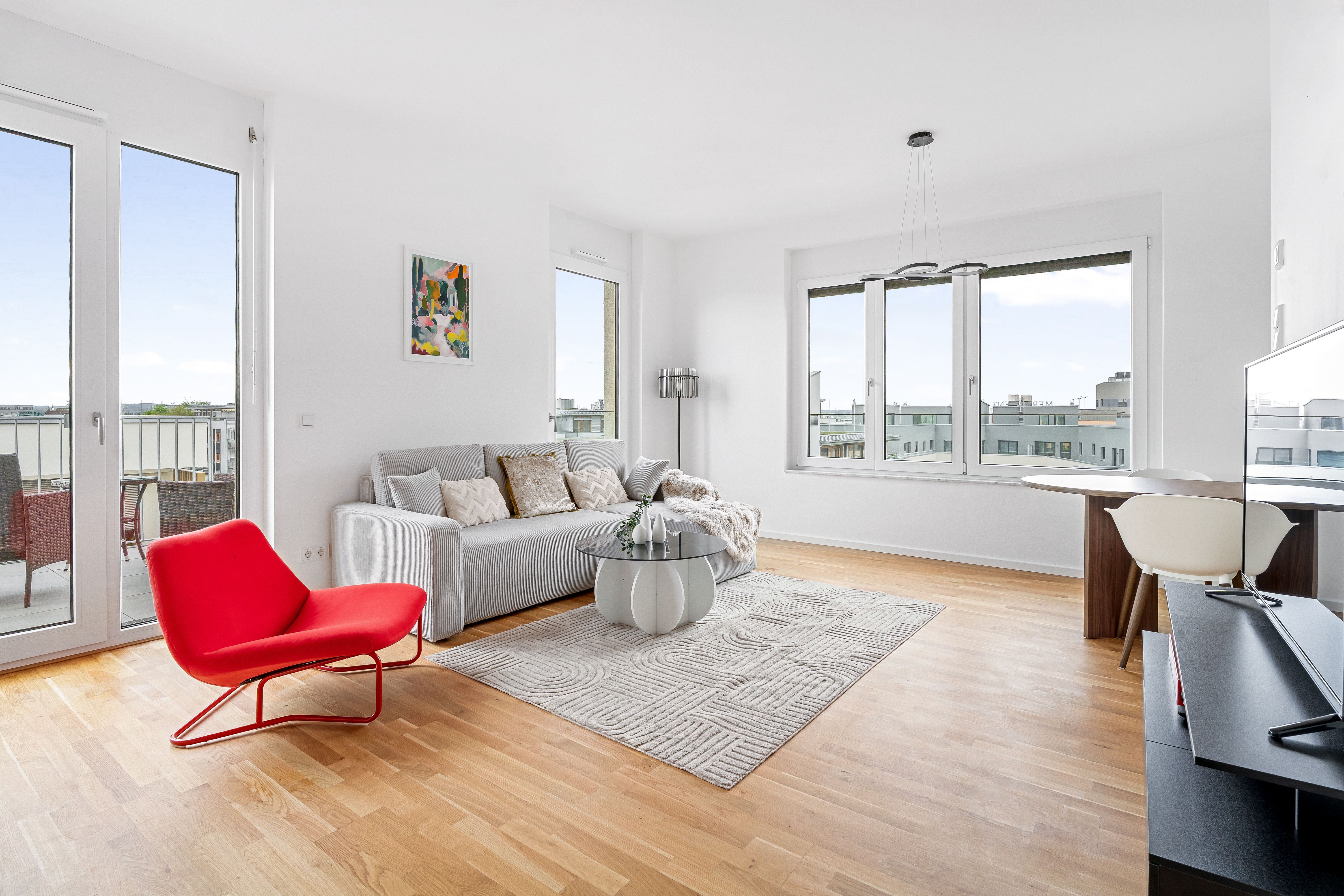 Iconic 2BR Apartment HANSEN I Balcony I Next To Mercedes I Stuttgart I Kitchen I Home Office - 10