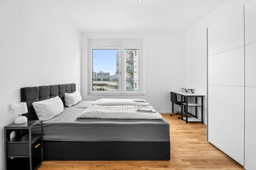 Luxus 2BR Apartment FRITZ I Balcony I next to Mercedes I Stuttgart I Kitchen I Home Office - Gallery - 5