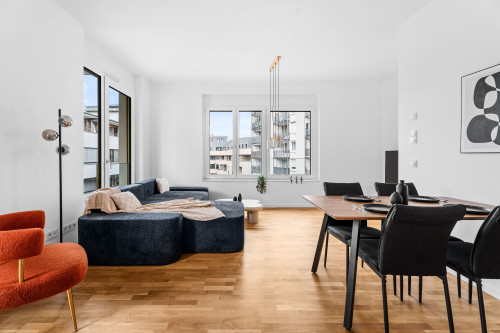 Luxus 2BR Apartment FRITZ I Balcony I next to Mercedes I Stuttgart I Kitchen I Home Office