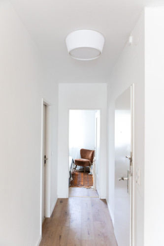 Modern airy flat with balcony - Gallery - 5