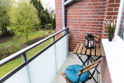 Modern airy flat with balcony - Gallery - 3