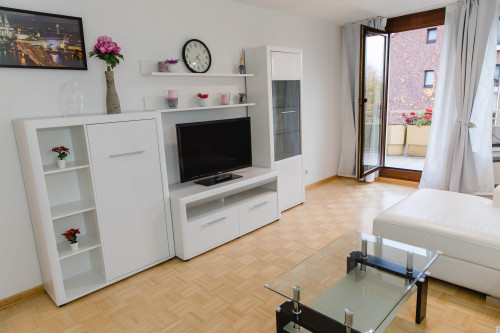 Luxury flat between Cologne and Bonn with 3 rooms, 2 bathrooms, A/C, sleeps up to 6 people