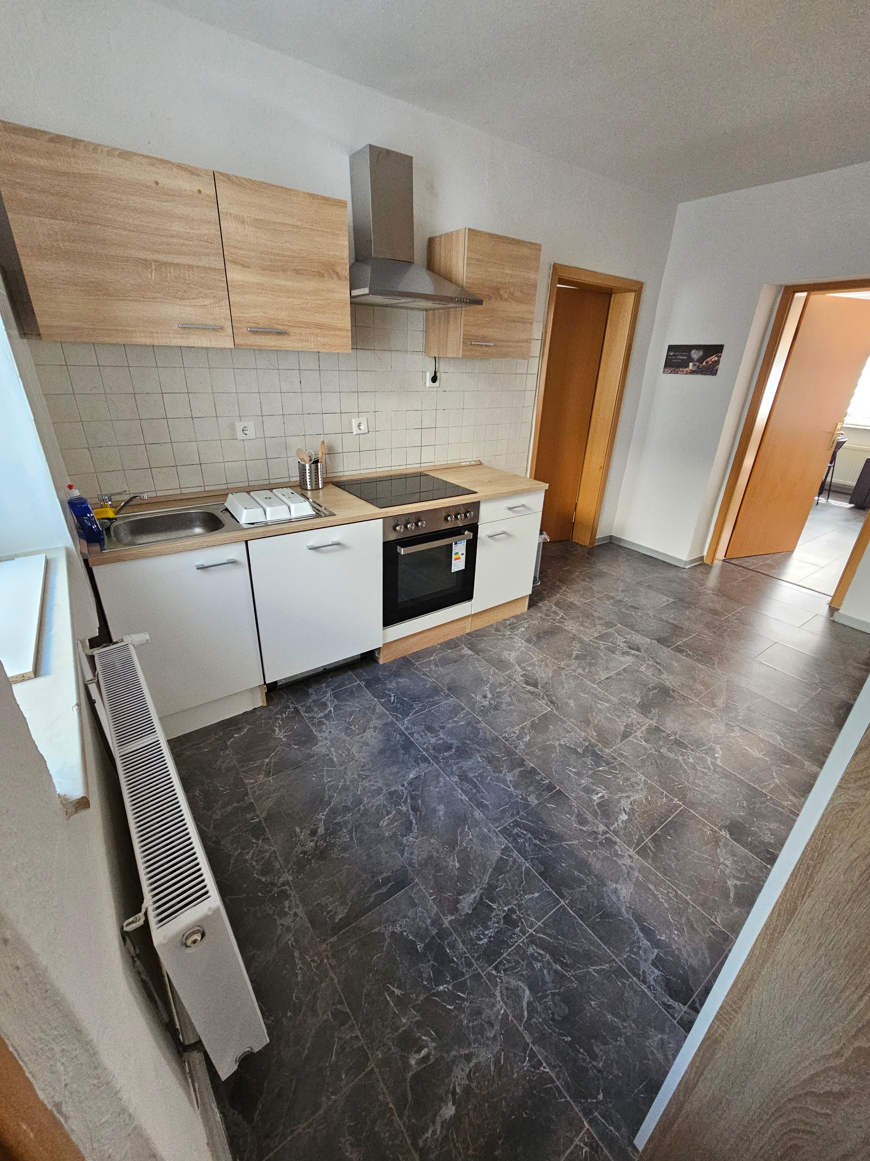 Beautiful Freshly Renovated Central Apartment In The Middle Of Frechen City - 6