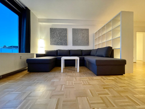 Exclusively furnished apartment with a spacious rooftop terrace in a central location