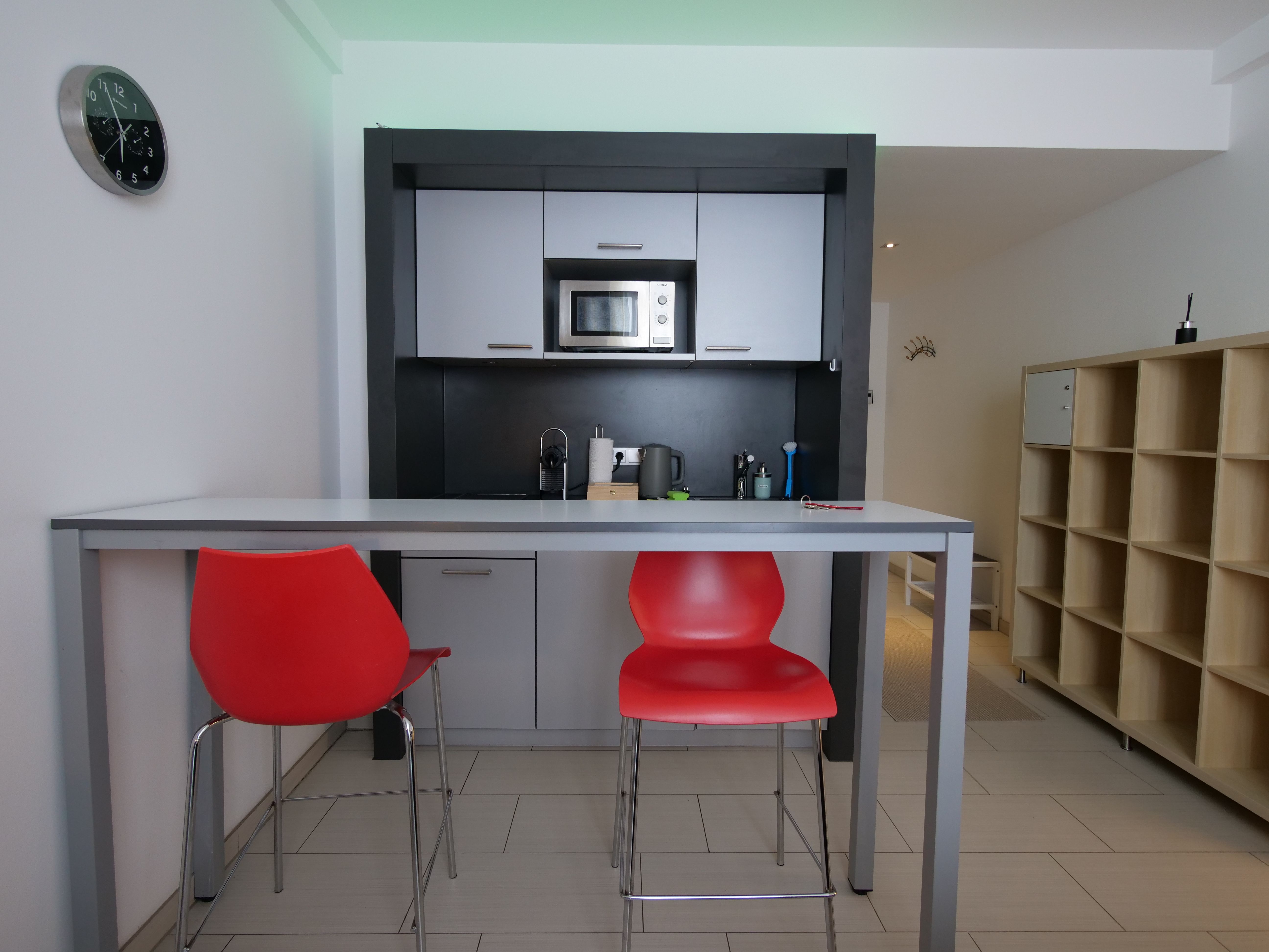  Rooftop Apartment By Rabe Balcony Fitness Coworking Parking Washing Machine  -  Rooftop Apartment by Rabe Balcony Fitness Coworking Parking Washing machine  - Gallery -  17