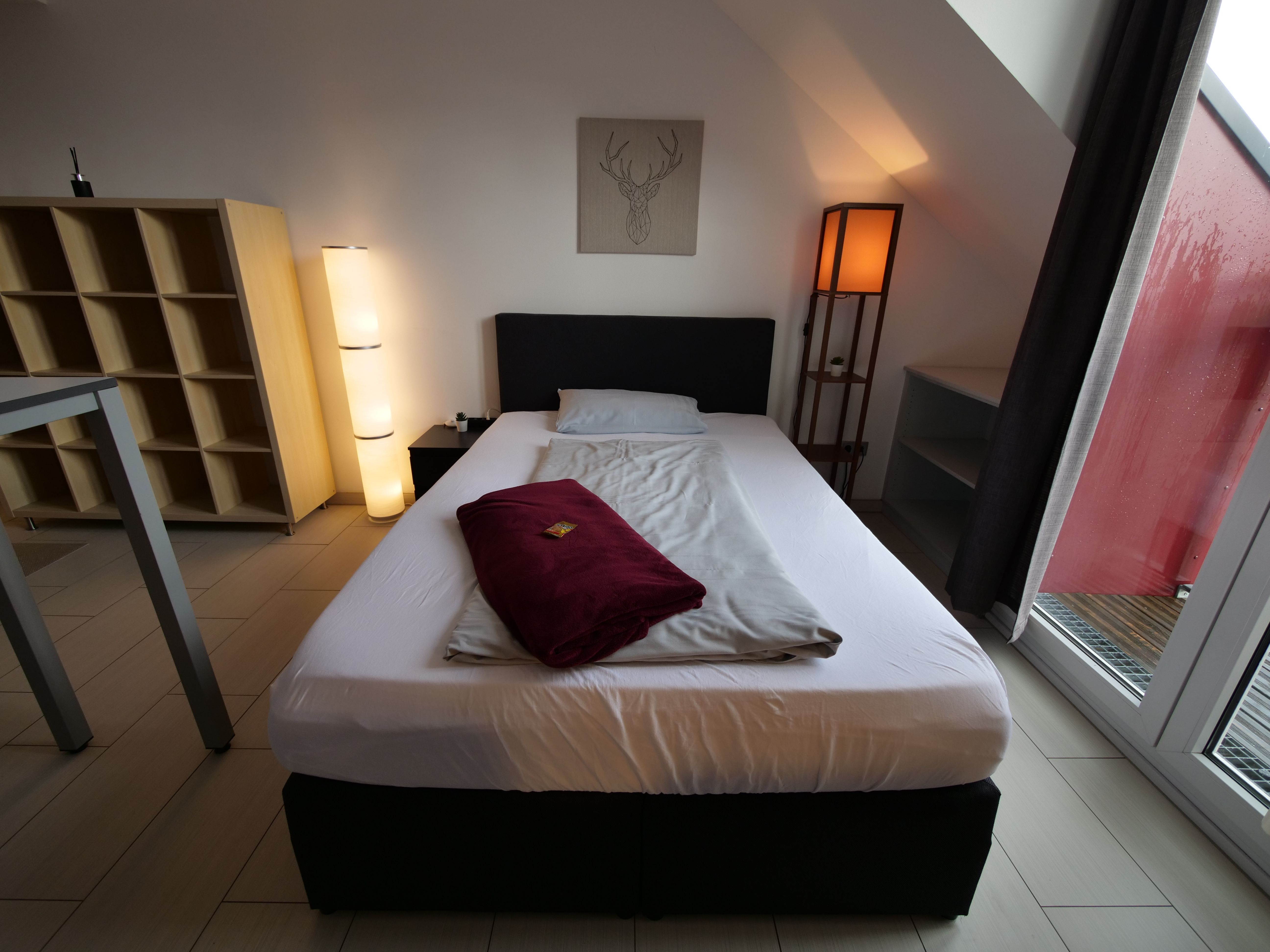  Rooftop Apartment By Rabe Balcony Fitness Coworking Parking Washing Machine  -  Rooftop Apartment by Rabe Balcony Fitness Coworking Parking Washing machine  - Gallery -  23