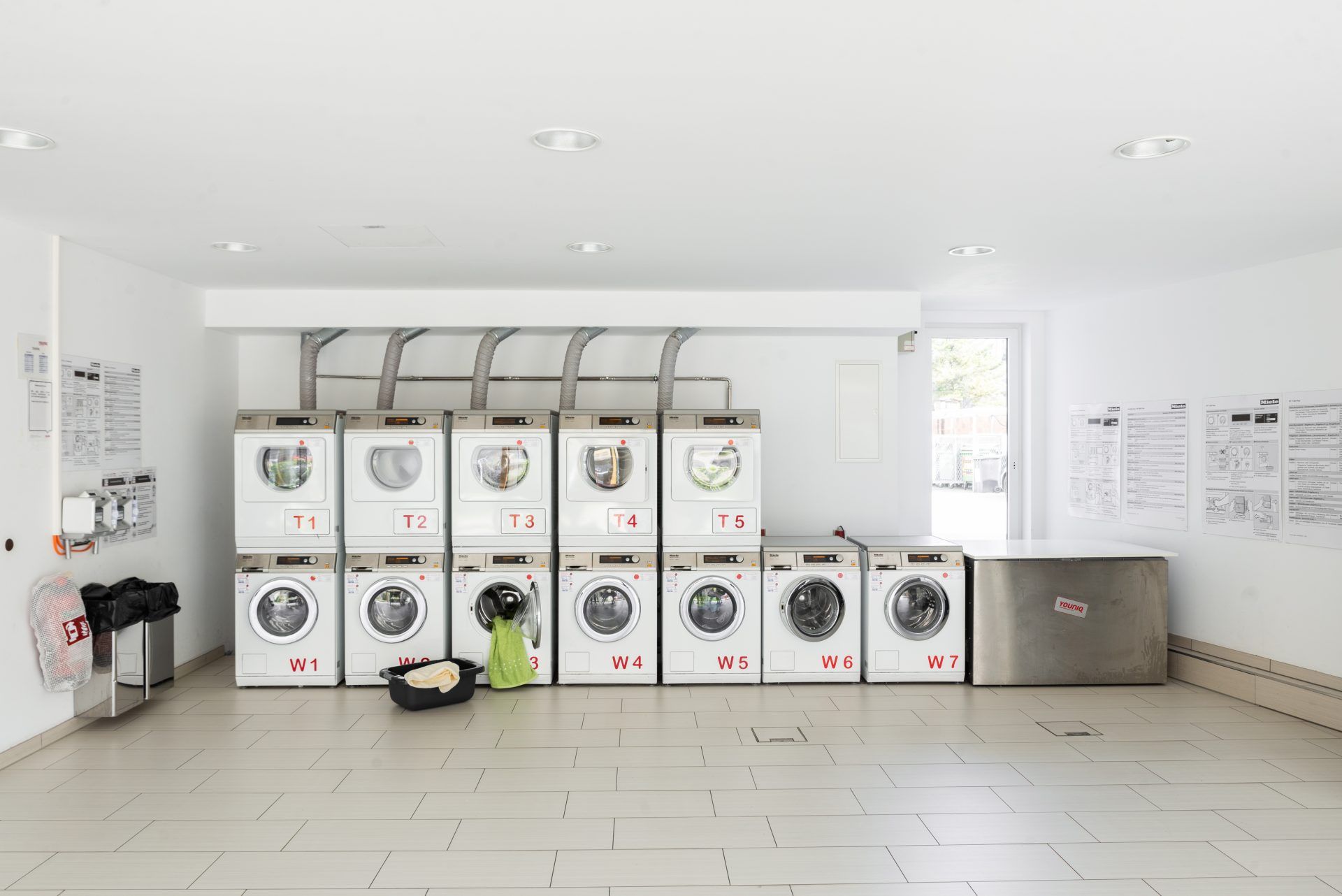  Rooftop Apartment By Rabe Balcony Fitness Coworking Parking Washing Machine  -  Rooftop Apartment by Rabe Balcony Fitness Coworking Parking Washing machine  - Gallery -  1