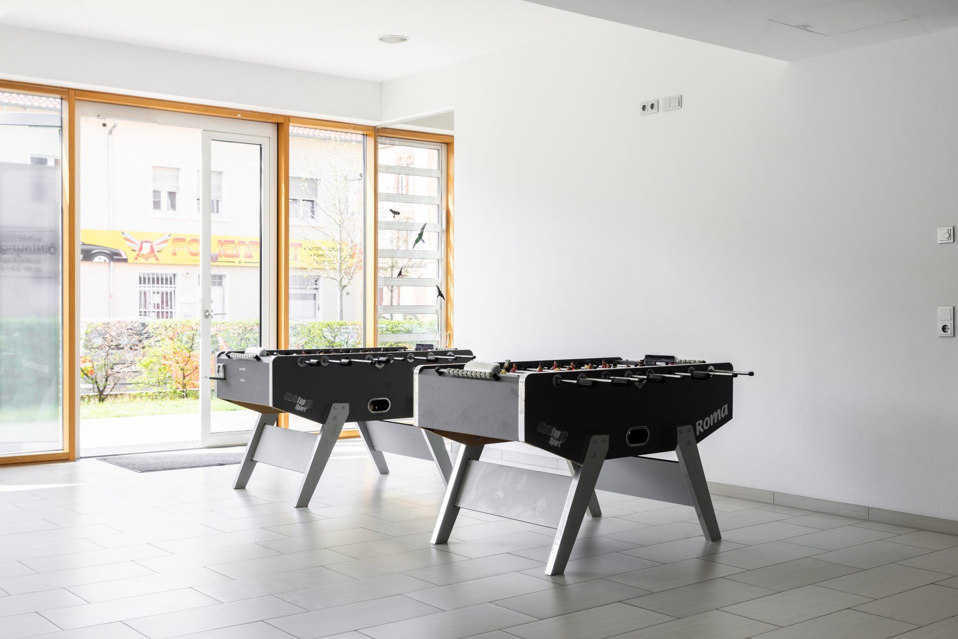  Rooftop Apartment By Rabe Balcony Fitness Coworking Parking Washing Machine  -  Rooftop Apartment by Rabe Balcony Fitness Coworking Parking Washing machine  - Gallery -  4