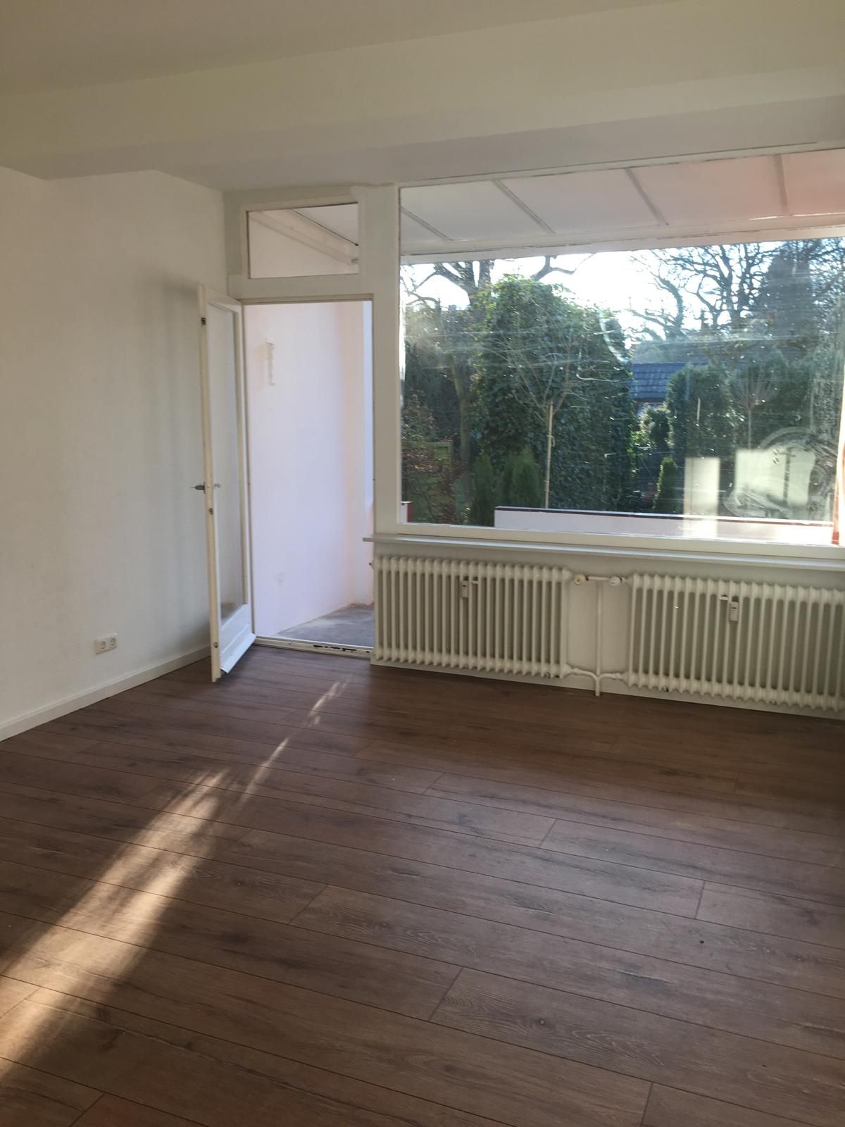 Charming Spacious "Home Away From Home" With Garden! - 3
