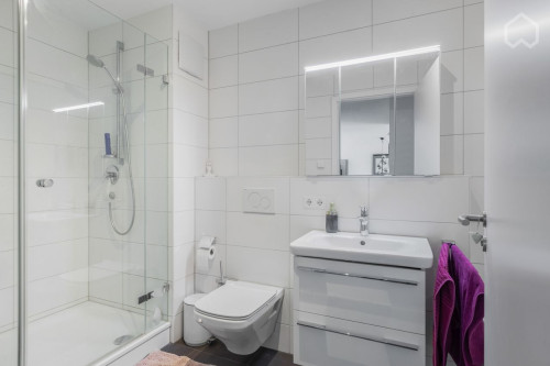 Luxury and modern 3-room Apartment next to Mercedes I Stuttgart I Kitchen I Home Office  - Gallery -  5
