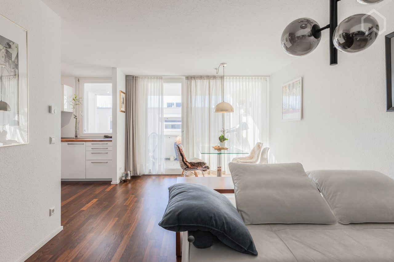  Luxury And Modern 3-Room Apartment Next To Mercedes I Stuttgart I Kitchen I Home Office  -  Luxury and modern 3-room Apartment next to Mercedes I Stuttgart I Kitchen I Home Office  - Gallery -  10