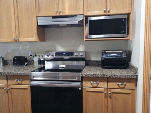 Spacious Private Room with Ensuite