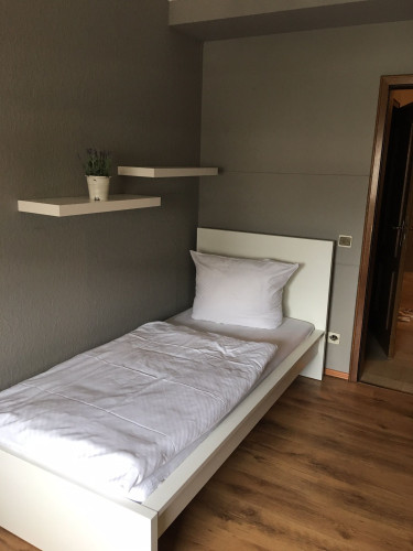 Fantastic, pretty studio in Bornheim