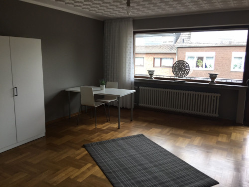 Fantastic, pretty studio in Bornheim